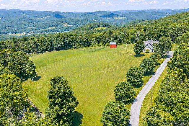915 Peterkin Hill Road, Woodstock, VT 05091