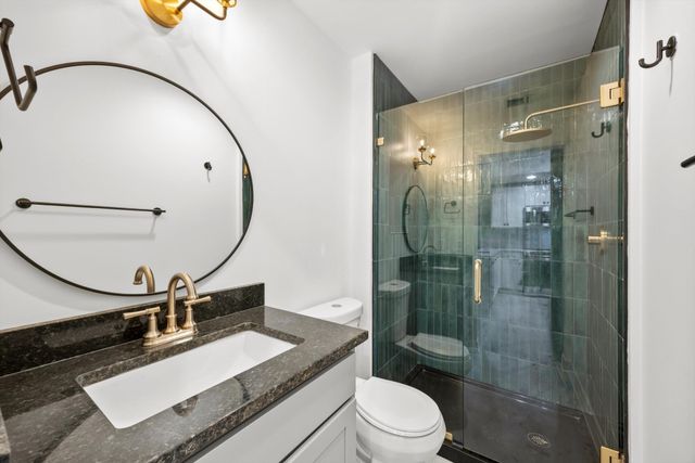 117 E 7th St Apt 303B, Chattanooga, TN 37402