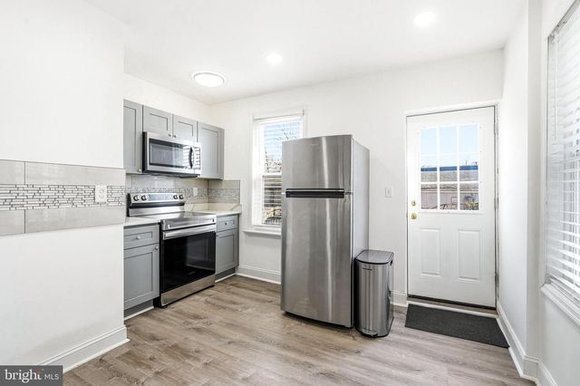 11 E ATLANTIC AVE, Audubon, NJ 08106