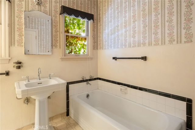 1845 N Arthur, Fresno, CA 93705