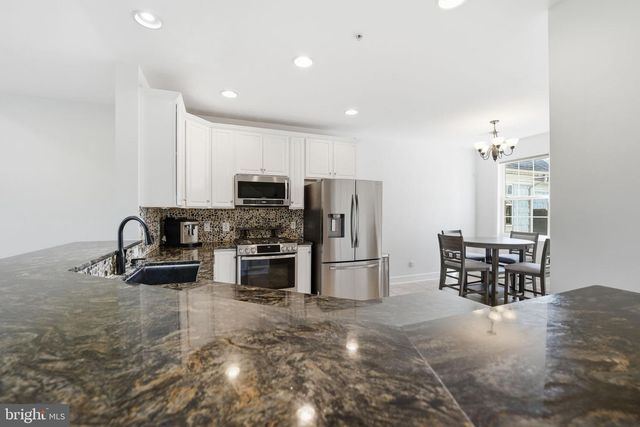 13940 GREENDALE DR, Woodbridge, VA 22191