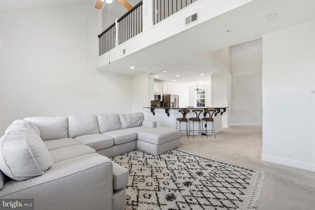 13940 GREENDALE DR, Woodbridge, VA 22191