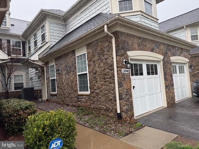 13940 GREENDALE DR, Woodbridge, VA 22191