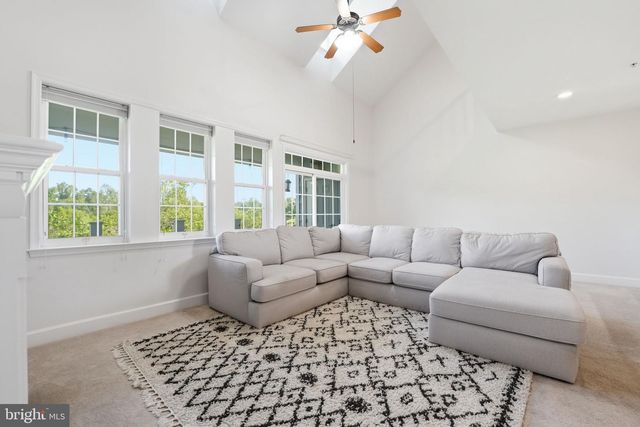 13940 GREENDALE DR, Woodbridge, VA 22191