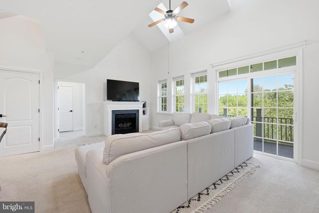 13940 GREENDALE DR, Woodbridge, VA 22191