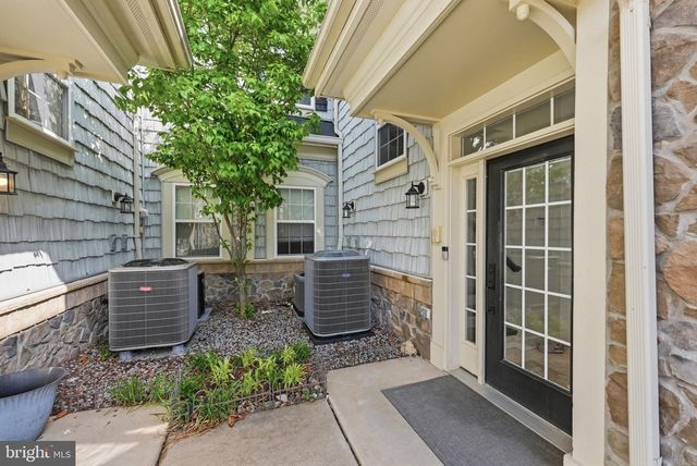 13940 GREENDALE DR, Woodbridge, VA 22191