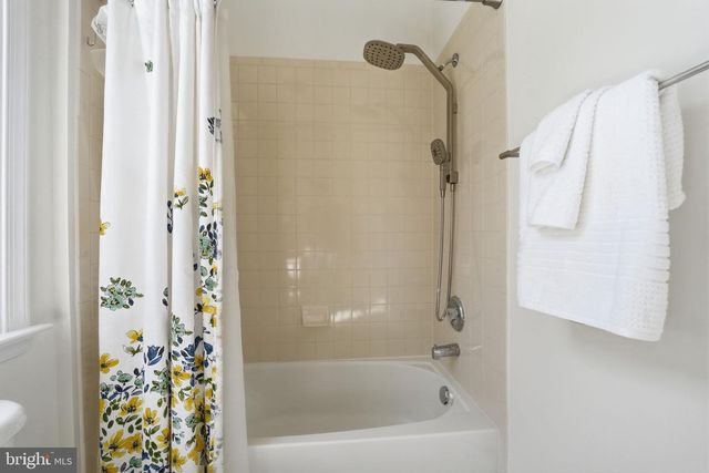 13940 GREENDALE DR, Woodbridge, VA 22191