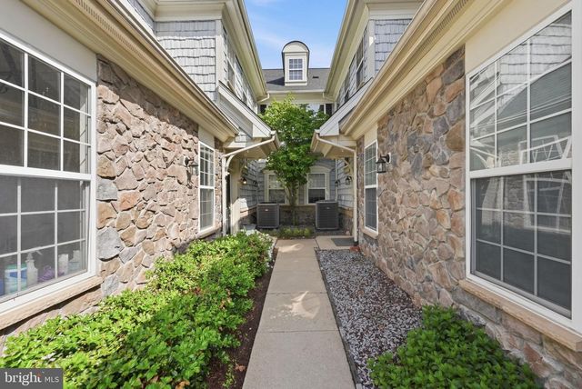 13940 GREENDALE DR, Woodbridge, VA 22191