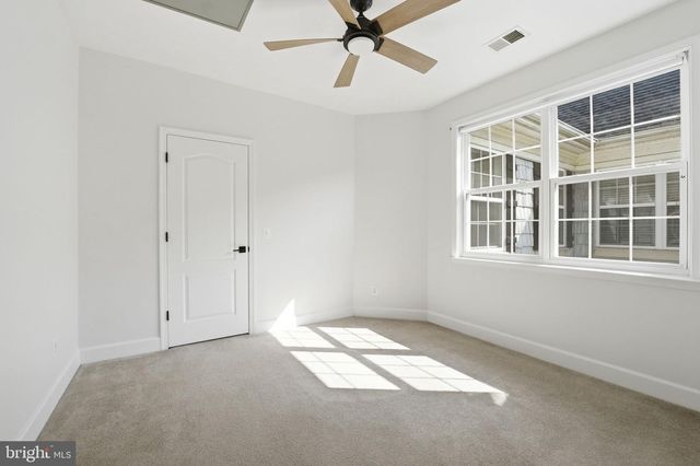 13940 GREENDALE DR, Woodbridge, VA 22191