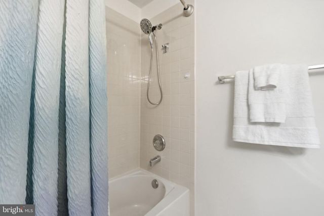 13940 GREENDALE DR, Woodbridge, VA 22191