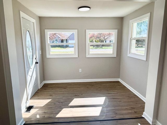 2745 Mechanic Street, Oregon, OH 43616