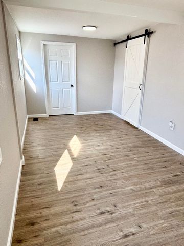 2745 Mechanic Street, Oregon, OH 43616