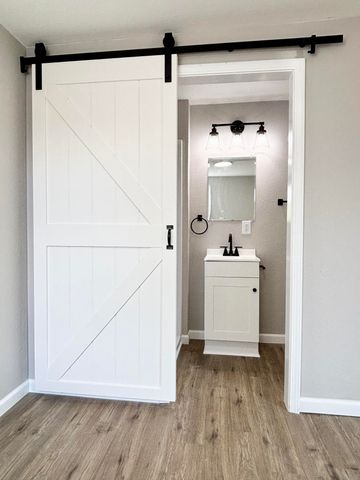 2745 Mechanic Street, Oregon, OH 43616