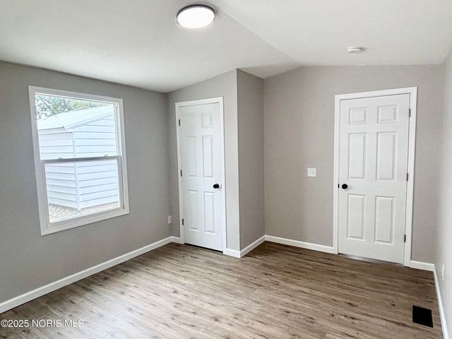 2745 Mechanic Street, Oregon, OH 43616