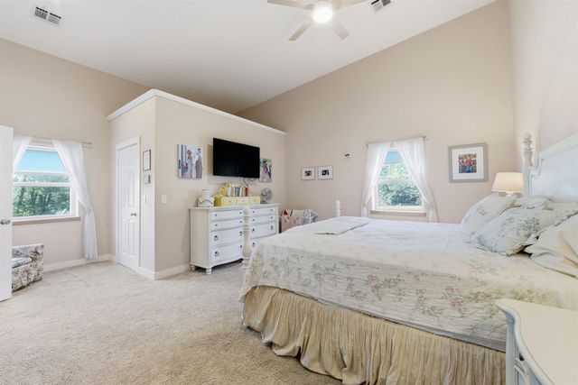 1370 N River Rd, Mulvane, KS 67110