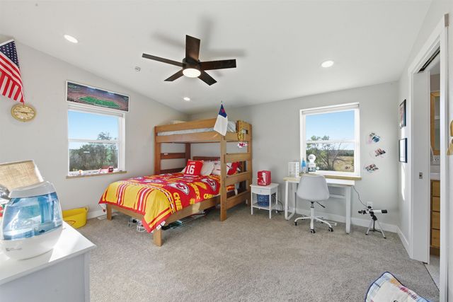 1370 N River Rd, Mulvane, KS 67110