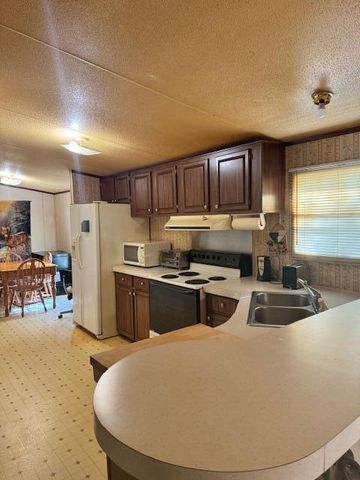 1061 Bo's Road, Summerton, SC 29148