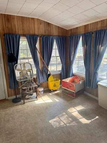 1061 Bo's Road, Summerton, SC 29148