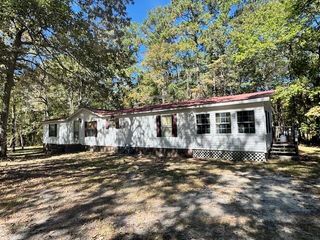 1061 Bo's Road, Summerton, SC 29148