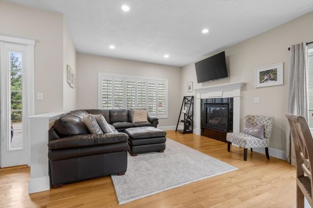 36 Empire Drive, North Andover, MA 01845