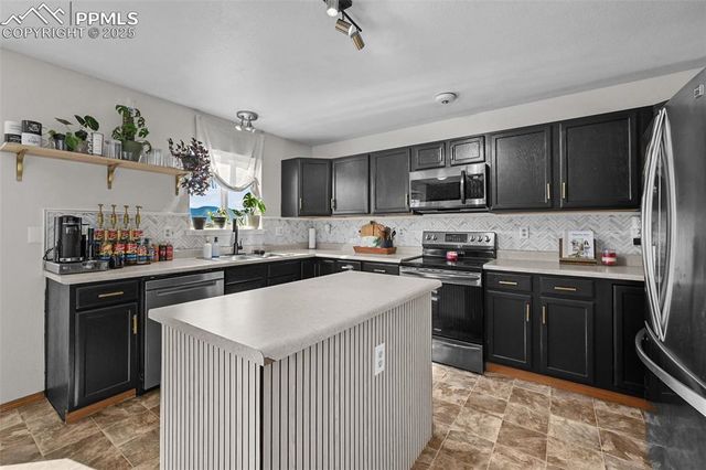 7427 Middle Bay Way, Fountain, CO 80817