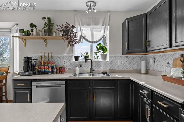 7427 Middle Bay Way, Fountain, CO 80817