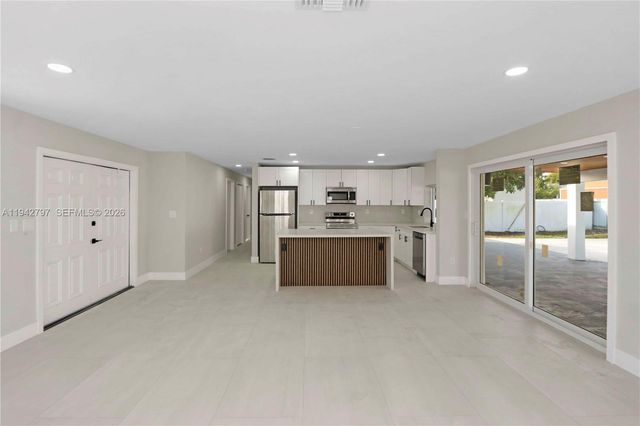 16232 SW 107th Ct, Miami, FL 33157