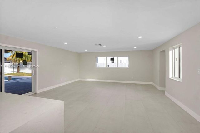 16232 SW 107th Ct, Miami, FL 33157