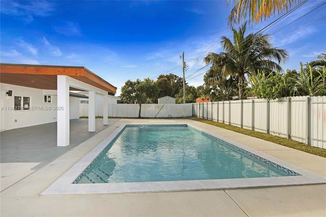 16232 SW 107th Ct, Miami, FL 33157