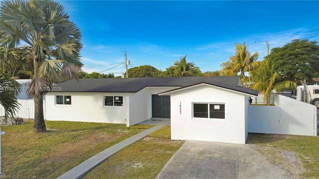 16232 SW 107th Ct, Miami, FL 33157