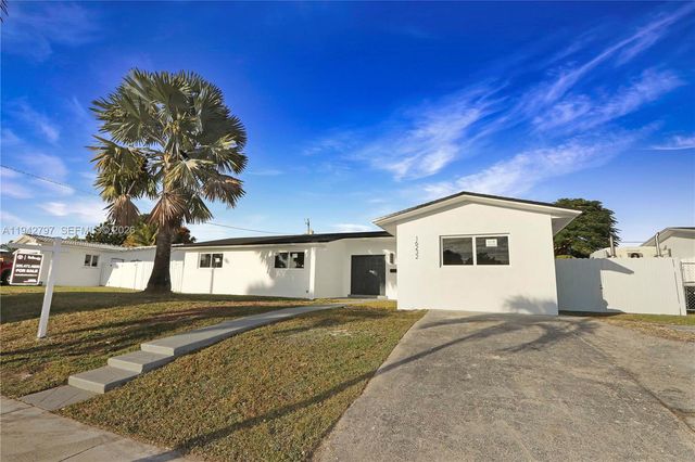 16232 SW 107th Ct, Miami, FL 33157