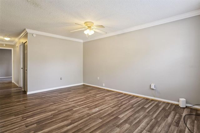 314 E PRIMROSE LANE, Lady Lake, FL 32159