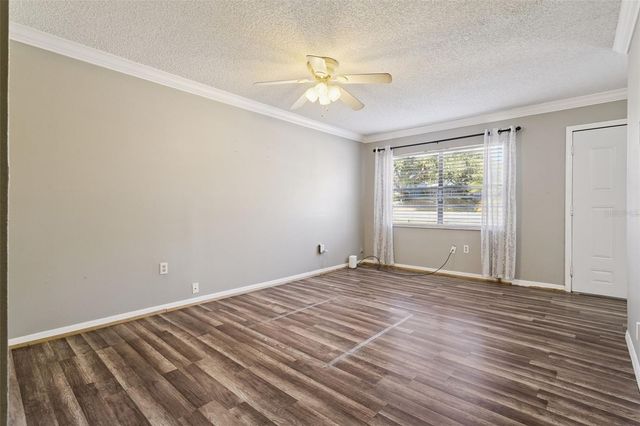 314 E PRIMROSE LANE, Lady Lake, FL 32159