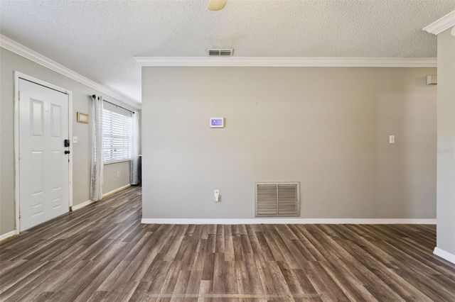 314 E PRIMROSE LANE, Lady Lake, FL 32159