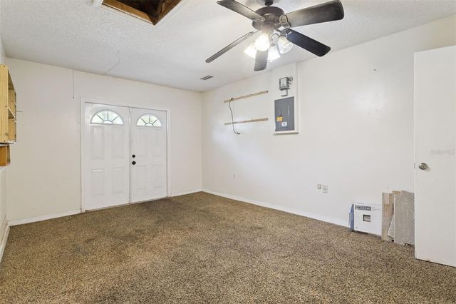 314 E PRIMROSE LANE, Lady Lake, FL 32159