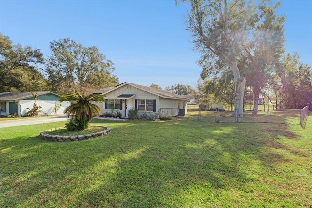 314 E PRIMROSE LANE, Lady Lake, FL 32159