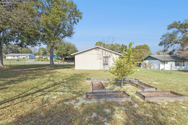 314 E PRIMROSE LANE, Lady Lake, FL 32159