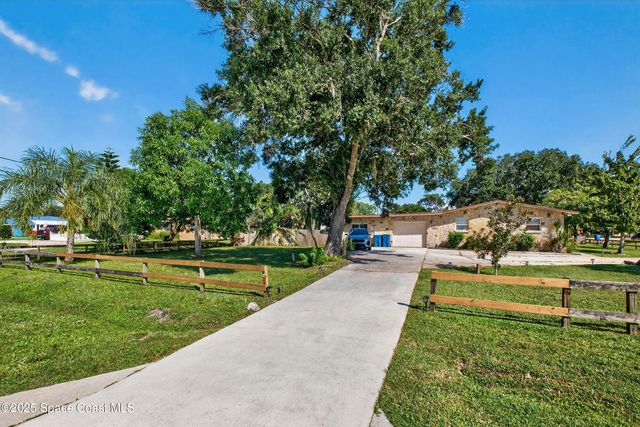 853 Knecht Road NE, Palm Bay, FL 32905