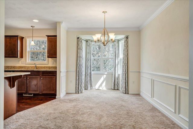 427 Cambridge Court RD, Vinton, VA 24179