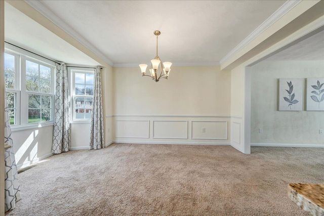 427 Cambridge Court RD, Vinton, VA 24179