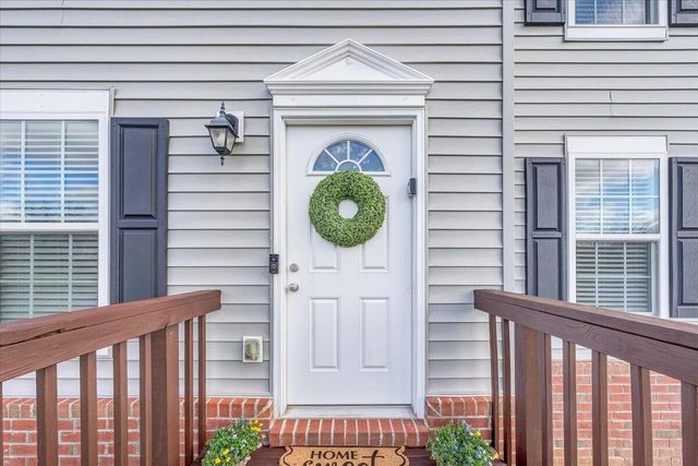 427 Cambridge Court RD, Vinton, VA 24179