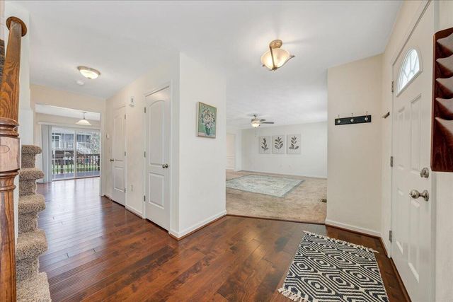 427 Cambridge Court RD, Vinton, VA 24179