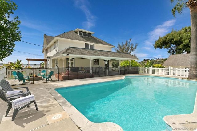 1758 Dehesa Rd, El Cajon, CA 92019