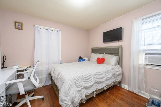 25 Broad Ter, Bloomfield Twp., NJ 07003