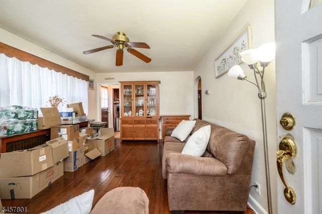 25 Broad Ter, Bloomfield Twp., NJ 07003