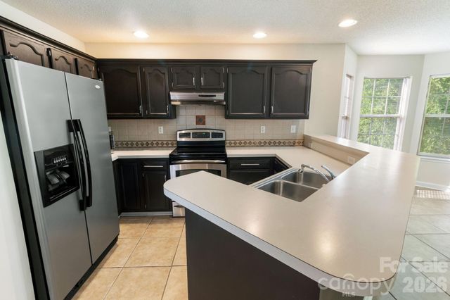 9313 Four Mile Creek Road, Charlotte, NC 28277