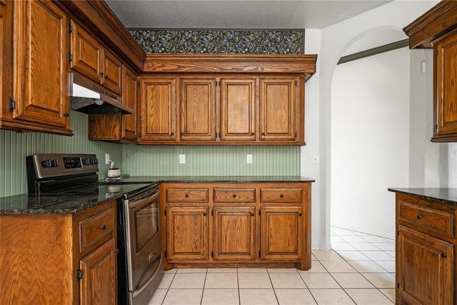 1532 E Twin Brook Terrace, Mustang, OK 73064