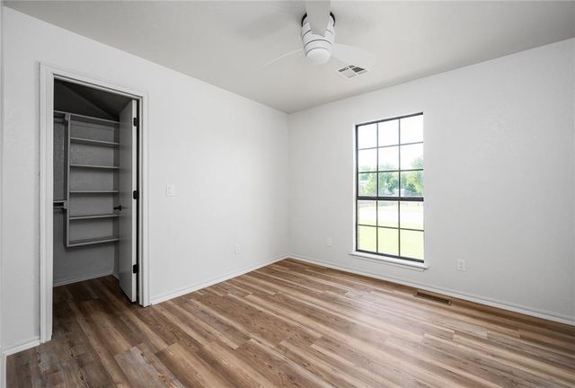 1532 E Twin Brook Terrace, Mustang, OK 73064