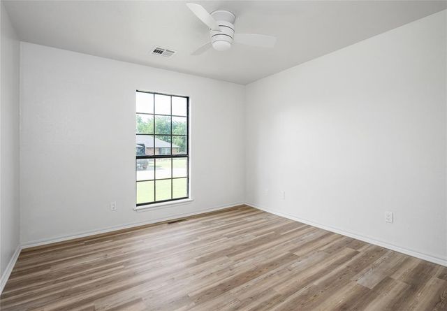 1532 E Twin Brook Terrace, Mustang, OK 73064