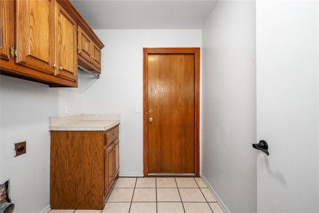 1532 E Twin Brook Terrace, Mustang, OK 73064